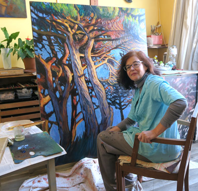 Hélène Courtois-Redouté peintre dans l'atelier